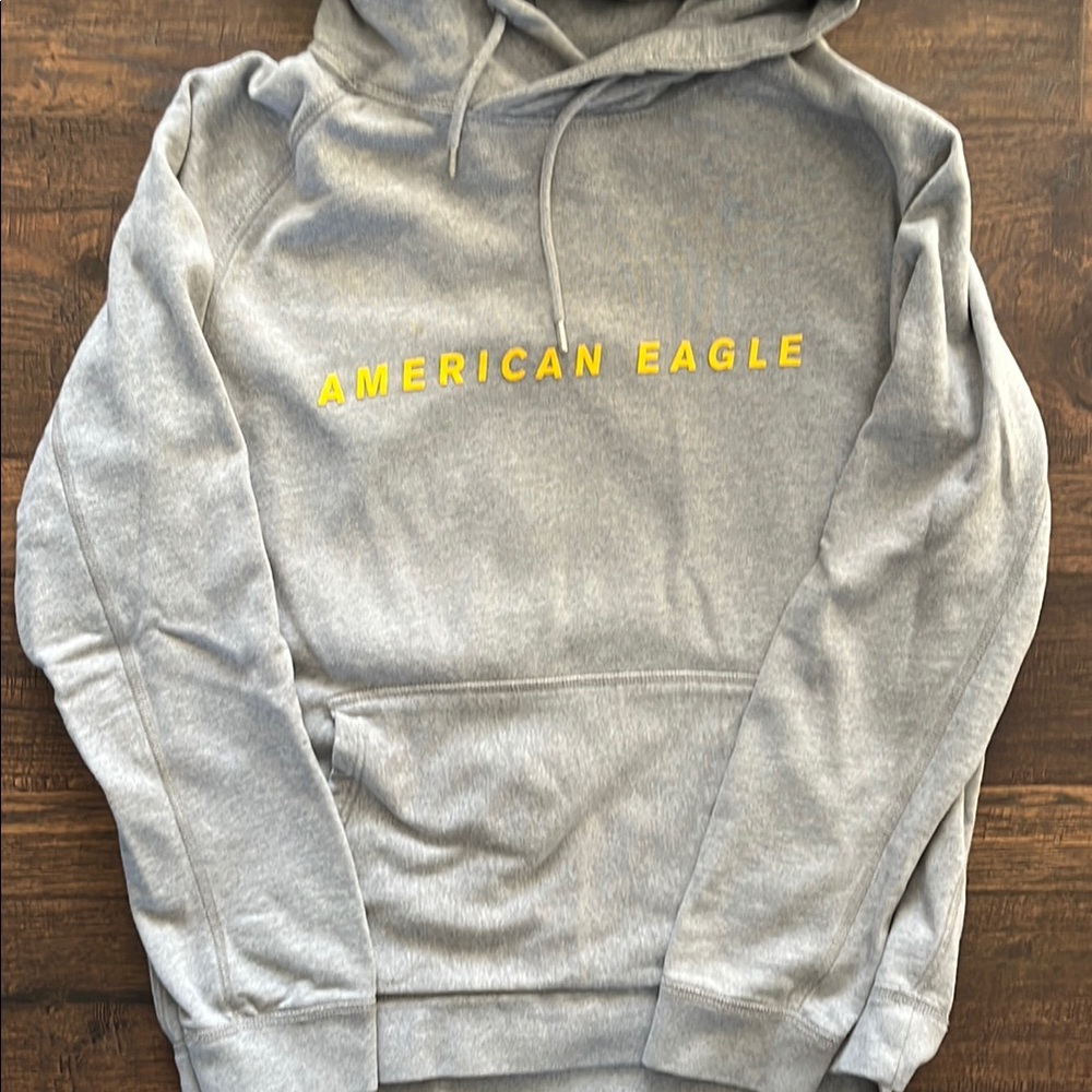 Gray sweatshirt